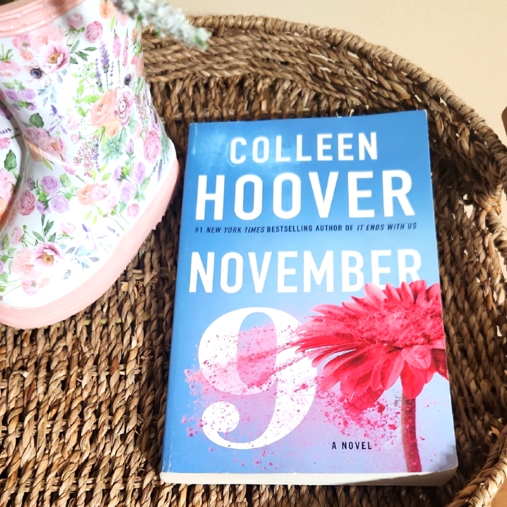 NOVEMBER 9 by COLLEEN HOOVER